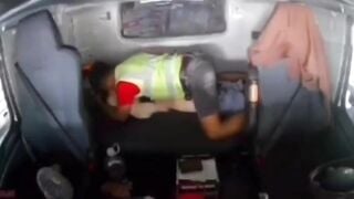 Vụ trên xe tải đây