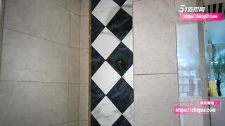 Cam kín quay lén trg nhà tắm công cộng và phòng thay đồ nữ tập thể ở Hàn Quốc