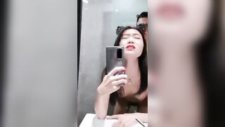 2 dân văn phòng, Nghỉ trưa vào WC Lút cán Doggy Lồn múp quay video rên rỉ