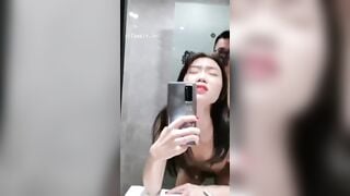 2 dân văn phòng, Nghỉ trưa vào WC Lút cán Doggy Lồn múp quay video rên rỉ