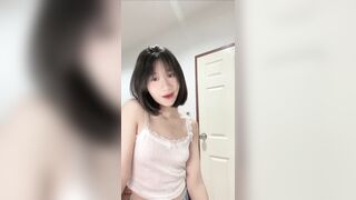 Mua dâm dụ dỗ địt em học sinh mới lớn
