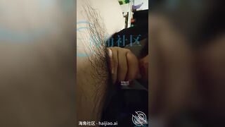 E hầu gái vú bự đg lau nhà bị cậu chủ khốn nạn nứng cặc đè ra bú cu đụ tê lồn