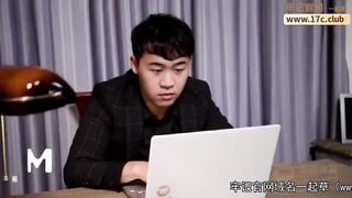 E nhân viên xinh đẹp lương cao nhất trg cty lại là chỗ xả tinh của ô chủ lớn