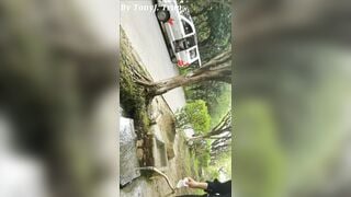 Dâm nữ vú bự khỏa thân đi dạo show hàng trc mặt a cảnh sát đô thị