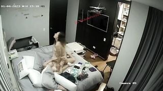 Hack cam phát hiện cô vợ dâm tranh thủ ck vừa dắt con đi liền cùng e gái ở nhà bú lồn