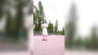 Dâm nữ vú bự nứng lồn đi quay clip show hàng public wor công viên