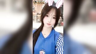 Full clip địt e sinh viên năm nhất lolita siêu xinh lẳng lơ bị đụ tung lồn