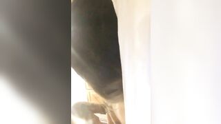 Dượng đụ sướng quá đành phải nằm im