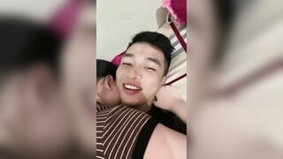 Lần đầu tiên đi lái máy bay mà gặp máy bay vừa chiến vừa nhiệt tình như vậy.