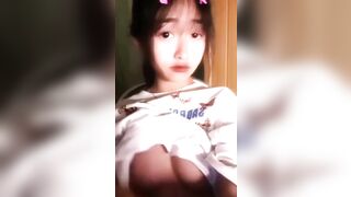 bé k9 phổng phao vú cứ tròn như này ai mà chịu được