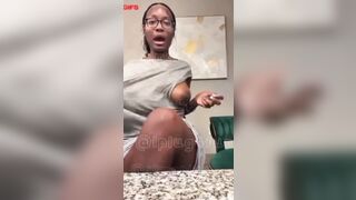 Tổng hợp mấy em Tây bị lộ vú đẹp trên live