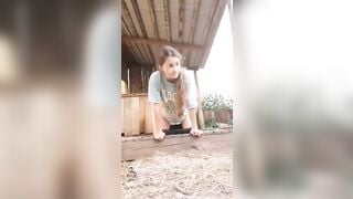 Cô chủ nghịch cho tý thì bị địt