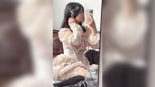 Bé HS Non Xinh Show Vú Bướm Trước Gương Cực Múp