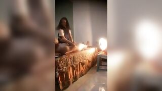 Đi massage đc e nhân viên cho bú cu sục cặc địt đến khi nào sướng cặc mới đc về #2
