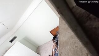 Đặt cam quay lén wc công ty 5