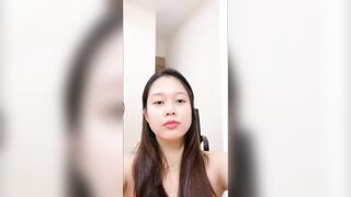 Em bảo không dâm mà hễ vắng là gạ phang