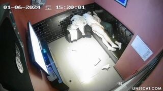 đi hát karaoke box mà các em lại địt nhau luôn trong đó
