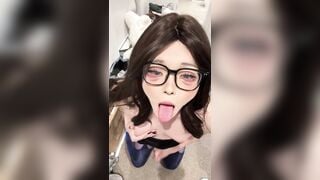 Đây là thằng bạn ladyboy mới sang Thái về sục cặc thủ dâm