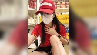 Siêu Thị WinMart bé nhân viên lồn nhiều nước vừa làm vừa bán quạt - phần 44