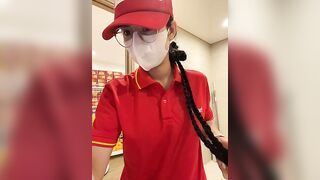 Siêu Thị WinMart bé nhân viên lồn nhiều nước vừa làm vừa bán quạt - phần 44