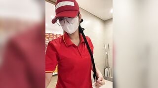 Siêu Thị WinMart bé nhân viên lồn nhiều nước vừa làm vừa bán quạt - phần 45