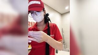Siêu Thị WinMart bé nhân viên lồn nhiều nước vừa làm vừa bán quạt - phần 54