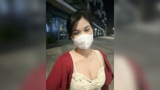 May-Squirt 25.10.2024 public show zú vỗ ngực sờ nắn