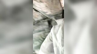 Dâm nữ vú bự thích khiêu dâm public show hàng móc lồn chảy nước trg hang đá #1