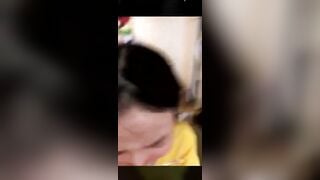 Sống cùng chị họ kính cận xinh nứng cặc quá nên đè đầu chị ra bắt bú cặc xg mới tha