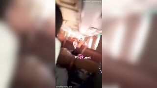 Public đang đi xe khách mà e nó ngồi nhấp nhiệt tình phết