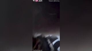Public đang đi xe khách mà e nó ngồi nhấp nhiệt tình phết