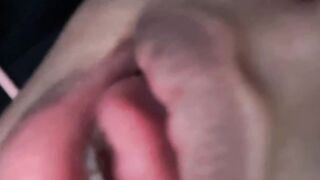 Em đĩ 2k5 vú to nứng lồn thích call sex