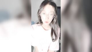 Phần 3: HS Non Tơ Xinh Gái Kính Cận Show Hàng Thủ Dâm Rên Rỉ