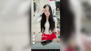 GÁI XINH TẬP TÀNH LIVE KIẾM TIỀN