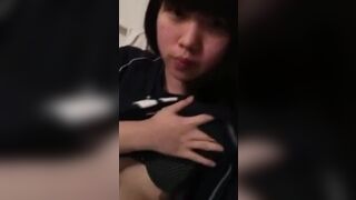Em học sinh mới lớn bị ny dụ show hàng