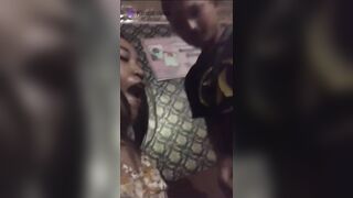 2 anh em họ ngày nào cũng chát sex với nhau song gặp nhau là địt tung tóe