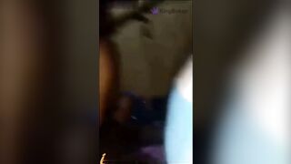nhìn họ địt nhau mà nước lồn em tứa ra như mưa