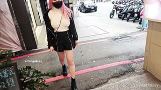 Huấn luyện e slave tóc hồng vú siêu bự dâm đãng lén lút show hàng ngoài đường #1