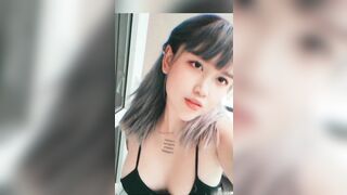 Vô bắt em họ đang tắm phải bú cu đè ra đụ