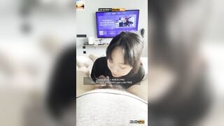 Đi học về là phải bú cu cho bố dượng real phần