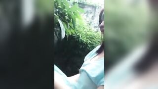 Hảo anh người yêu lần đầu ra mắt nhà bạn gái nứng quá đè đụ trước nhà bạn gái luôn.