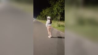 pulic ngoài đường vắng với bé rau miền tây dáng ngon trắng trẻo