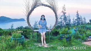 Khoả thân giữa thiên nhiên