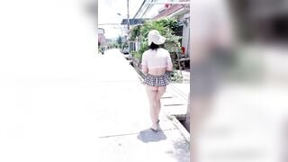 Cú sốc về già,dâm nữ khỏa thân show hàng đi dạo mua đồ quanh xóm trêu các cụ lớn tuổi