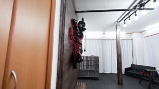 ngạt thở mùi cao su tra tấn dòng điện hai lỗ suốt ngày