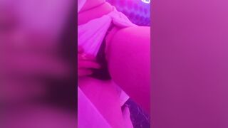 đi hát gọi 3 em nhân viên đi làm không mặc áo vú để cho khách ngồi sờ vú khủng