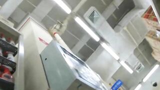 uay lén dưới váy gái xinh có bé còn không mặc quần lót - phần 19