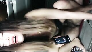 Dâm nữ trốn ck cùng nhân tình ngồi ngoài xe cưỡi nhau sướng nhăn mặt ck gọi vẫn k về