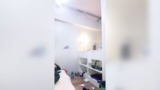 Phòng live show hàng đụ tập thể giữa 2chị em vú bự dâm đãng và 2a hàng xóm may mắn #1