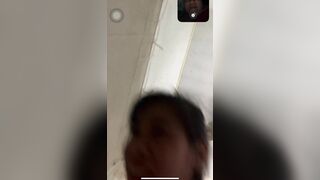 đang call nói chuyện mà sao em lại khoe lồn thế